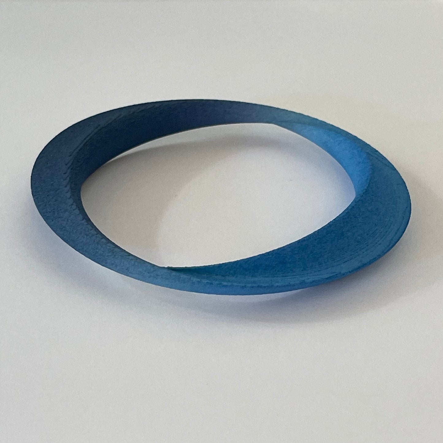 Möbius bangle in laser sintered nylon