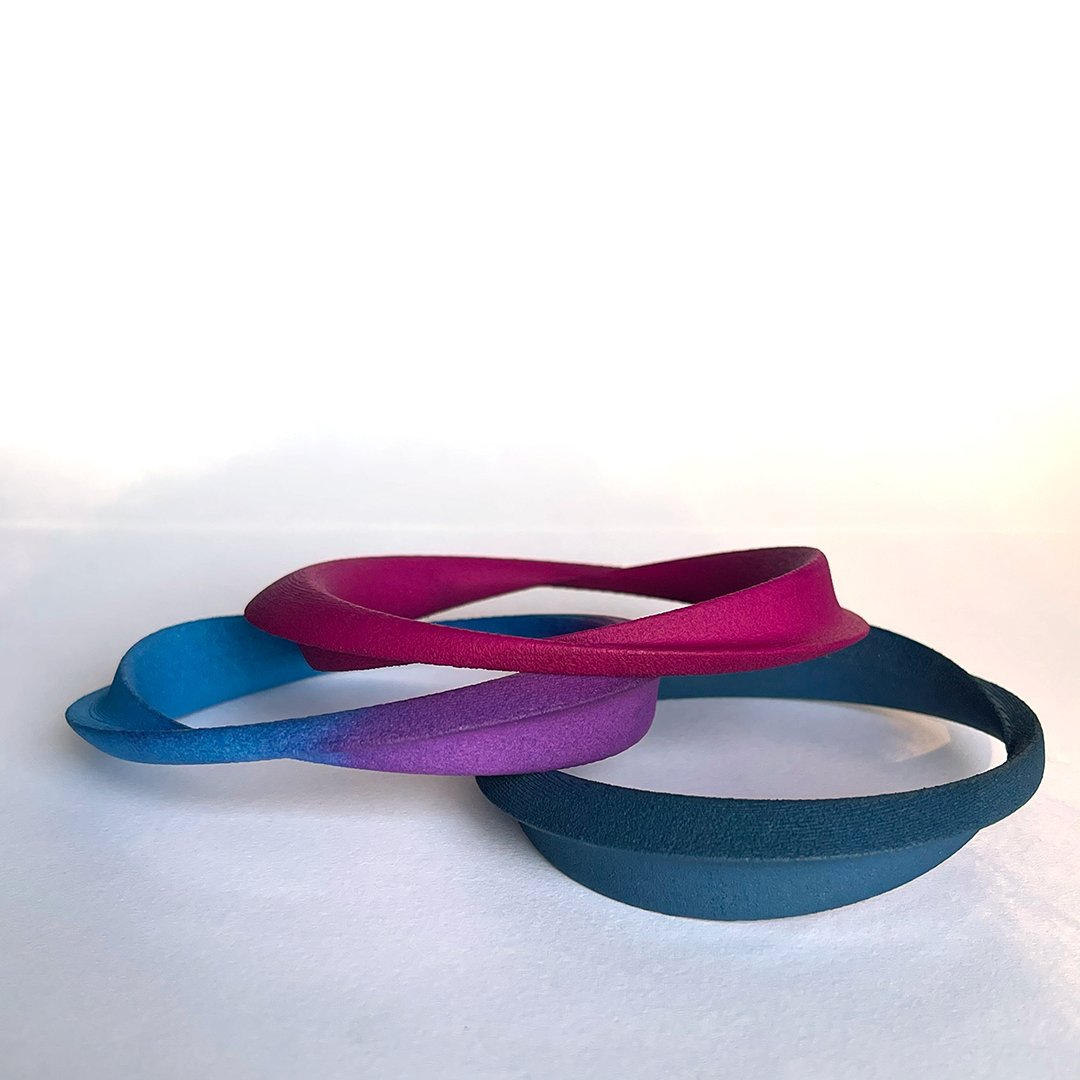 Möbius bangle in laser sintered nylon