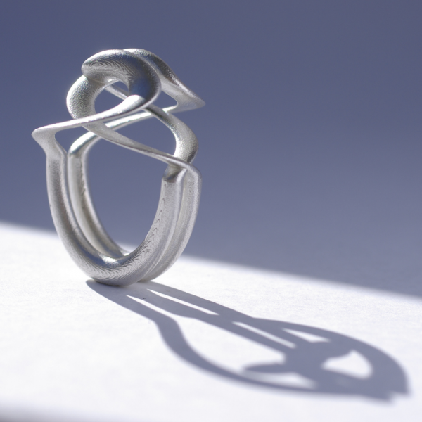 Pirouette ring in Sterling Silver