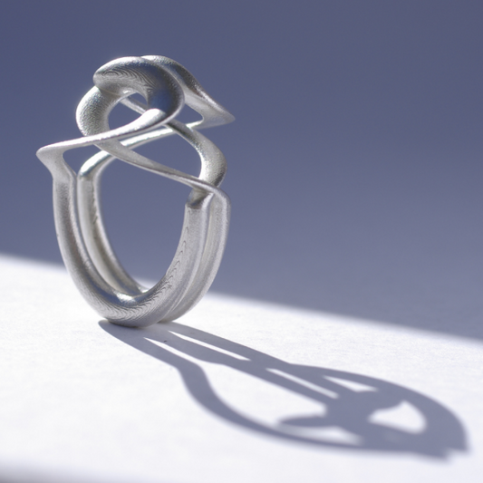 Pirouette ring in Sterling Silver